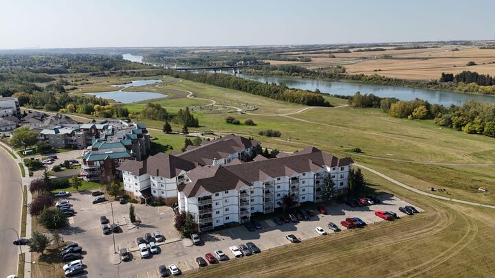 Property Photo:  9932 100 Avenue 401  AB T8L 4L2 