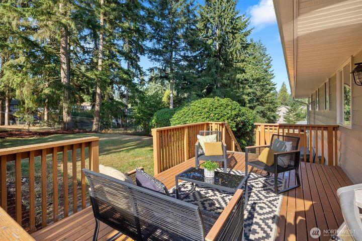 Property Photo:  1302  Silver Lake Road  WA 98208 