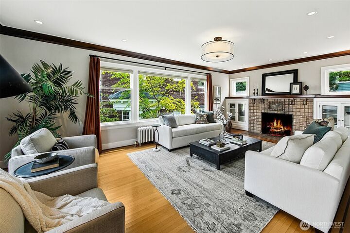 Property Photo:  1939 E Crescent Drive  WA 98112 