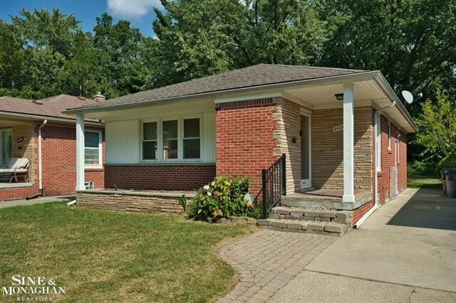 24060 Oneida Street  Oak Park MI 48237 photo
