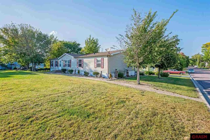 Property Photo: 151 S Hunt Street MN 56055