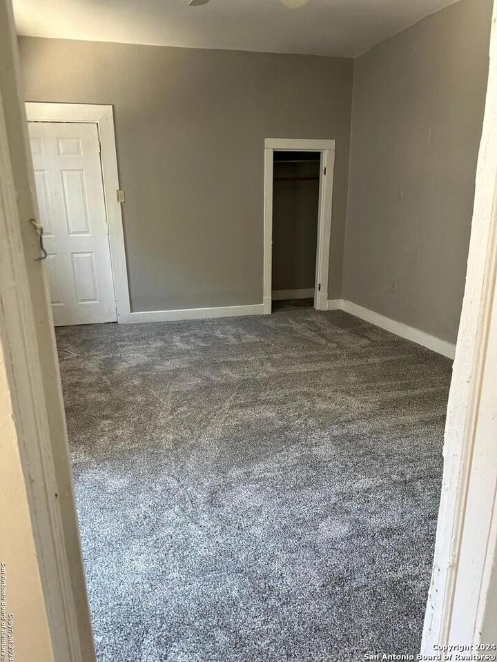 Property Photo:  809 Kayton Ave  TX 78210 