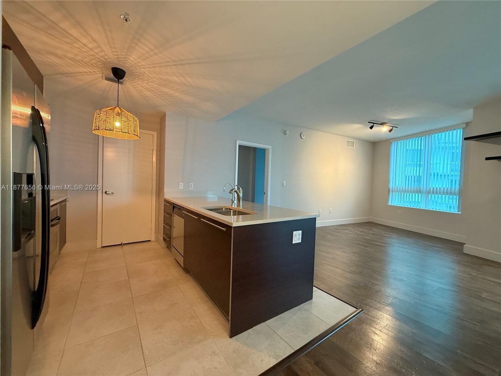 Property Photo:  1900 N Bayshore Dr 2619  FL 33132 