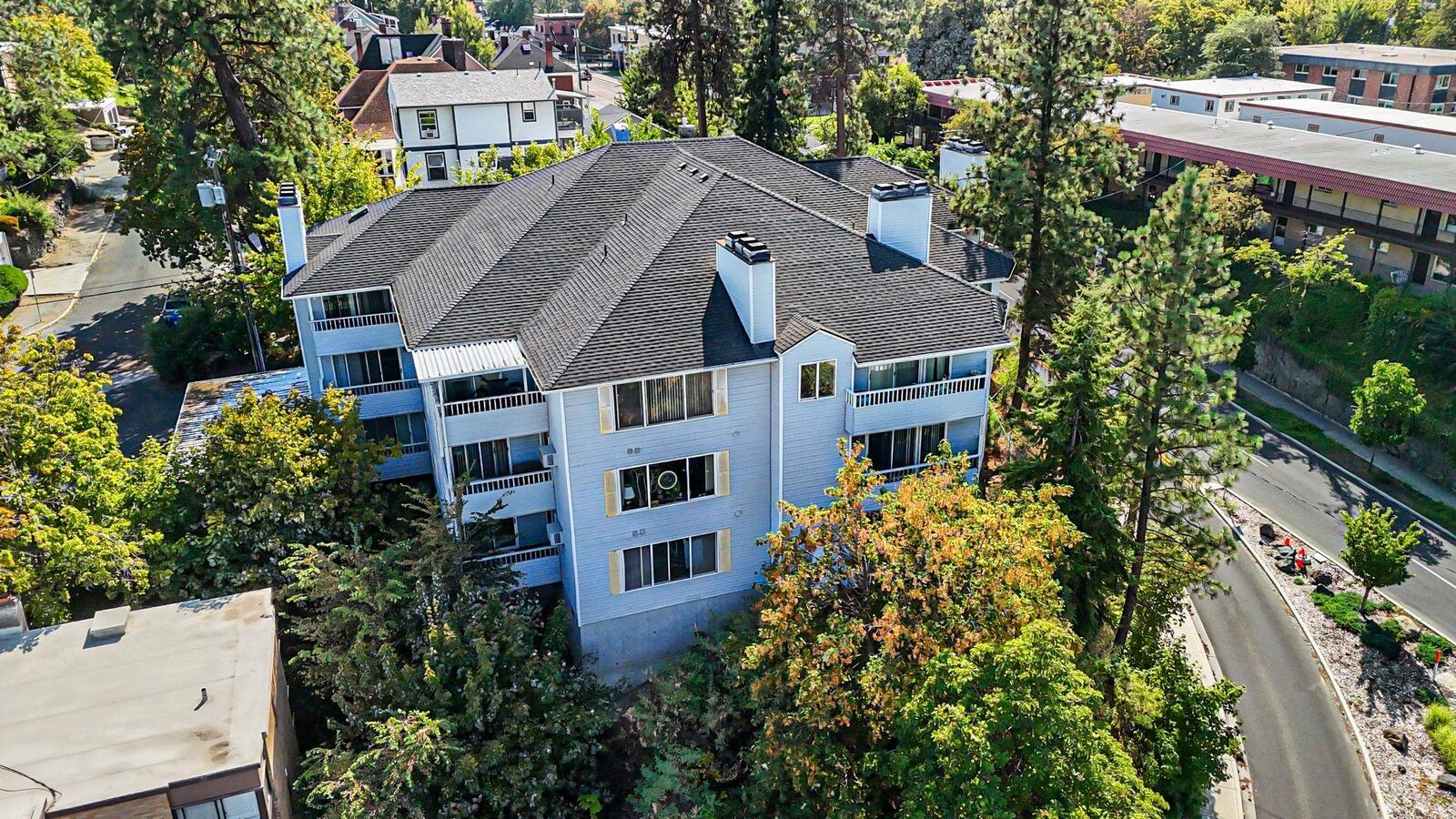 Property Photo:  912 W Lincoln Pl 201  WA 99204 