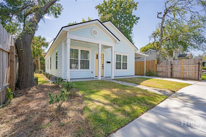 Property Photo: 725 E 39th Street GA 31401