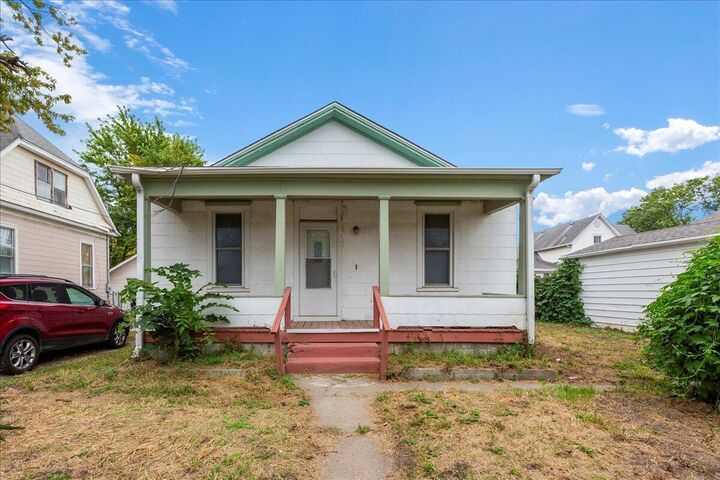 719 S 8th  Street  Council Bluffs IA 51501 photo