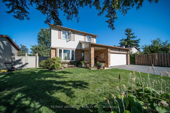 Property Photo:  198 Hoylake Crescent  ON K1E 2M8 