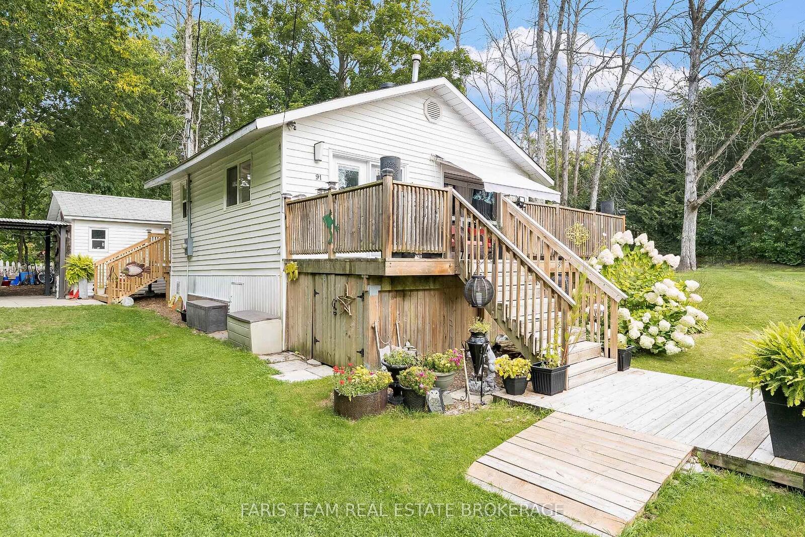 Property Photo:  91 Park Street  ON L0K 2A0 