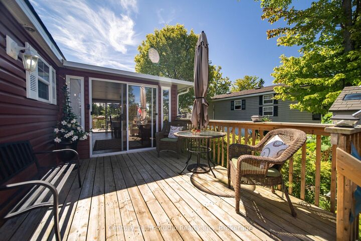 Property Photo:  19 White Pines Trail  ON L9Z 1X7 