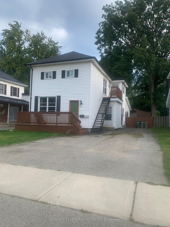 61 Regent Street S  St. Thomas ON N5R 2A4 photo