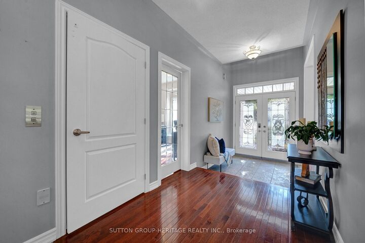 Property Photo: 102 Kennett Drive ON L1P 1L5