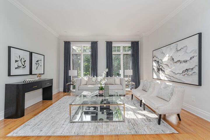 Property Photo: 397 Brunswick Avenue 5 ON M5R 2Z2