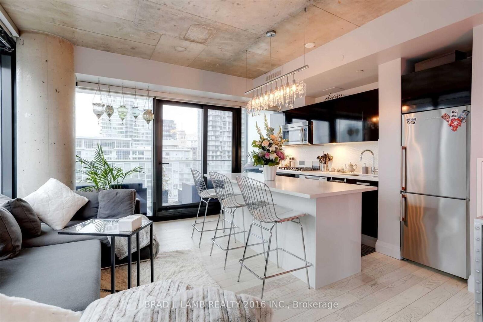 Property Photo:  224 King Street W 1301  ON M5H 1K4 