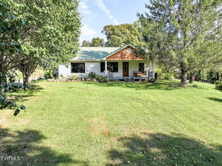 Property Photo:  2340 Chuckey Highway Highway  TN 37641 