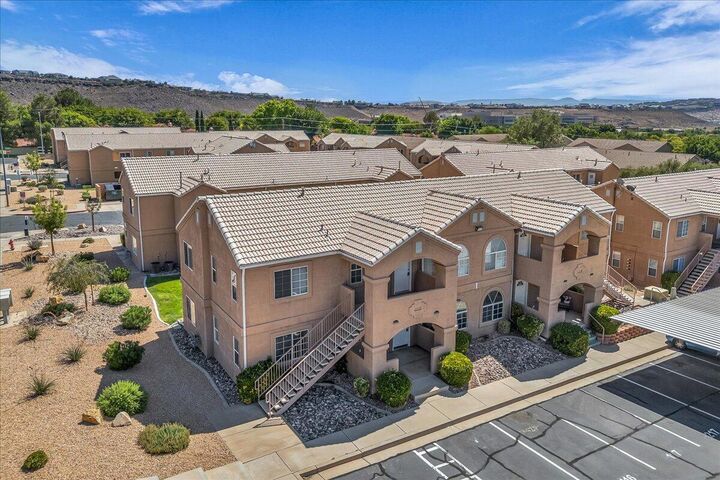 Property Photo:  1122 E 300 S #I116  UT 84770 