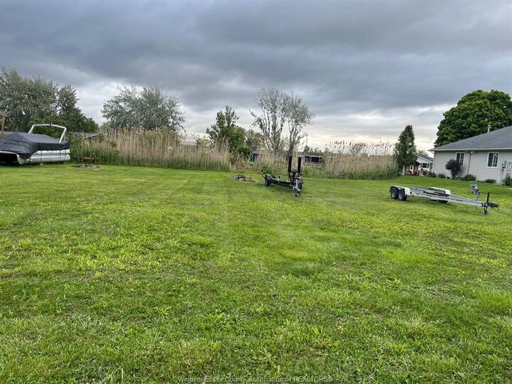 580 Markham Drive  Lakeshore ON N0P 2L0 photo