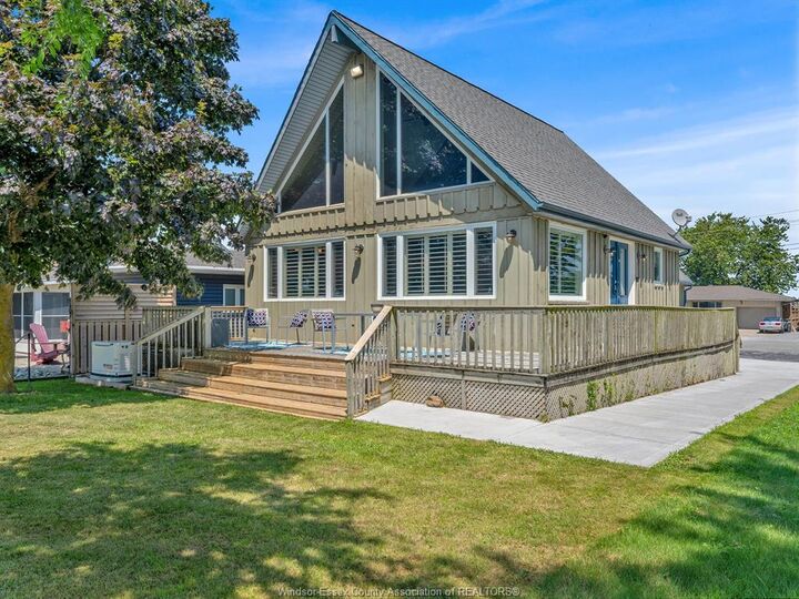 Photo de la propriété: 770 Point Pelee Dr ON N8H 3V4