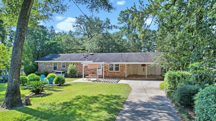 Property Photo:  1607 Eleventh Ave  GA 31707 