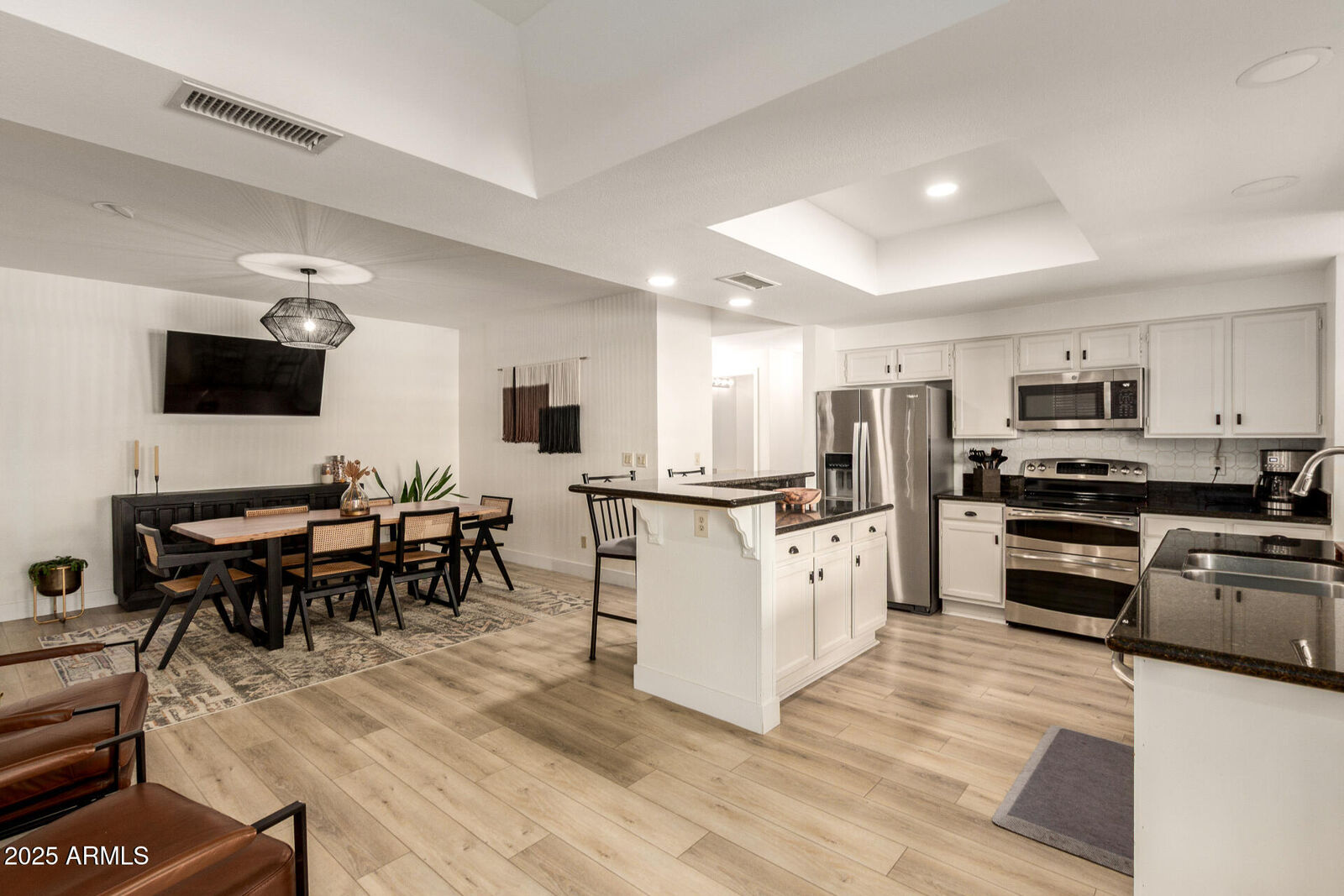 Property Photo: 3530 E Saltsage Drive AZ 85048