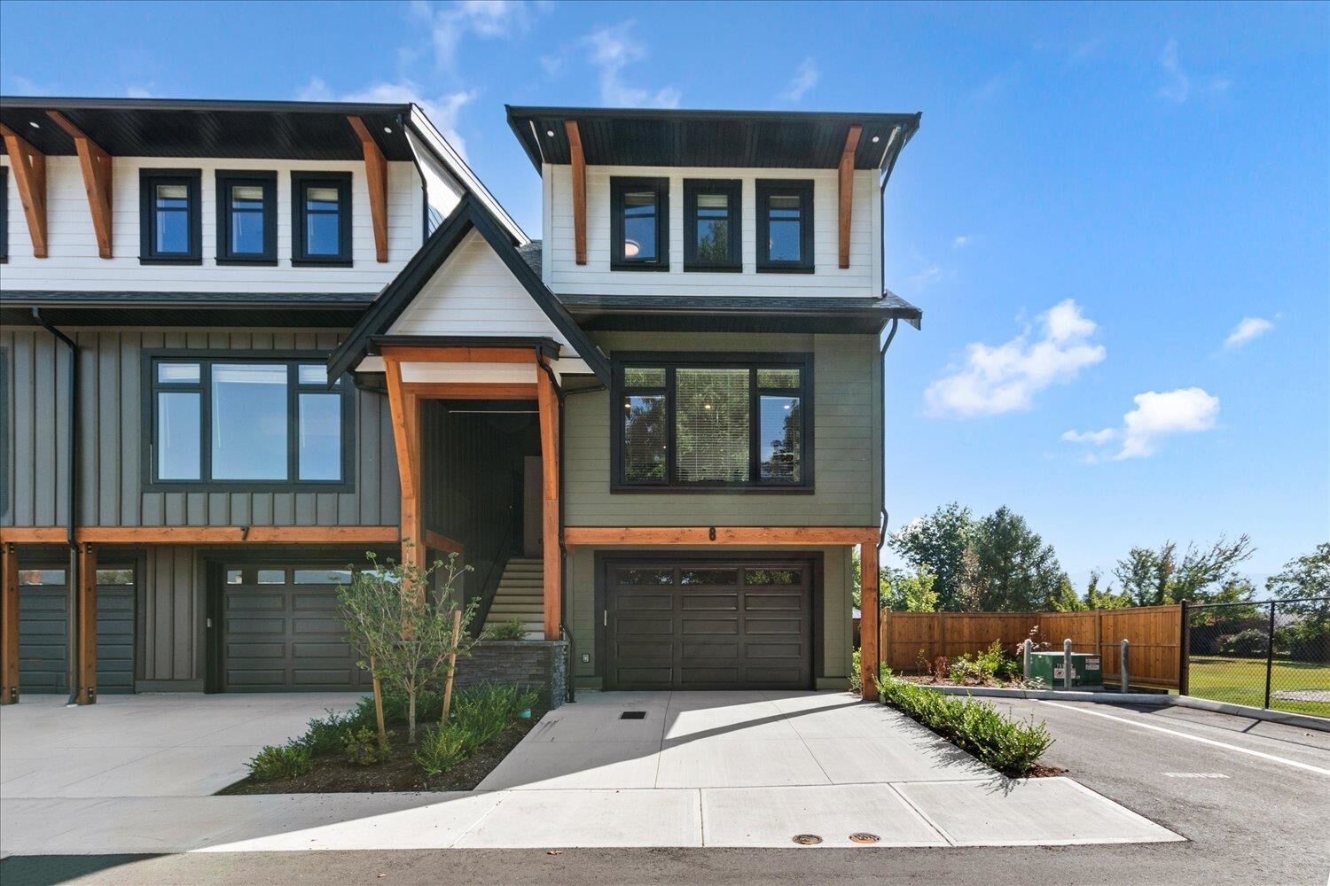 Property Photo:  46106 Riverside Drive 8  BC V2P 3K9 