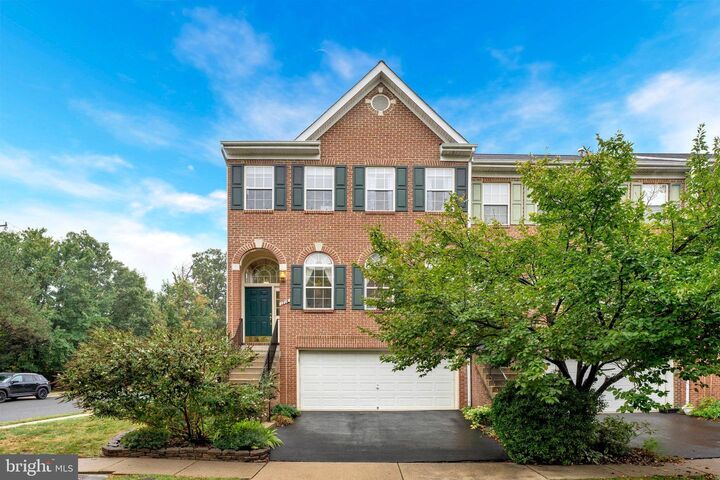 Property Photo:  1718 Stuart Pointe Lane  VA 20170 