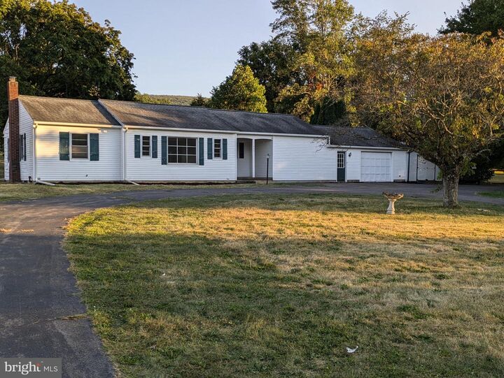 Property Photo:  737 Paxtonville Road  PA 17842 