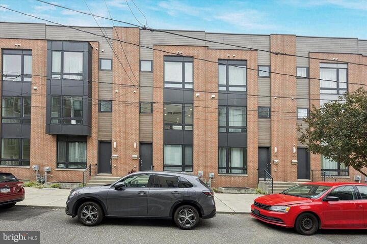 1418 S Howard Street  Philadelphia PA 19147 photo
