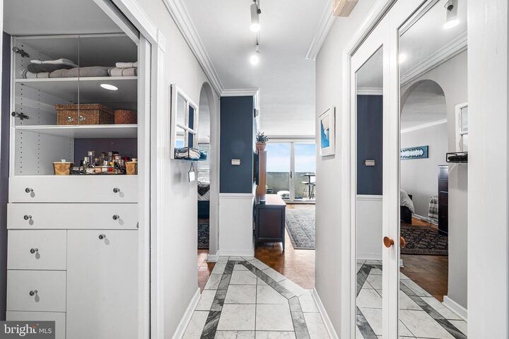 Property Photo:  224 W Rittenhouse Square 30 2308  PA 19103 