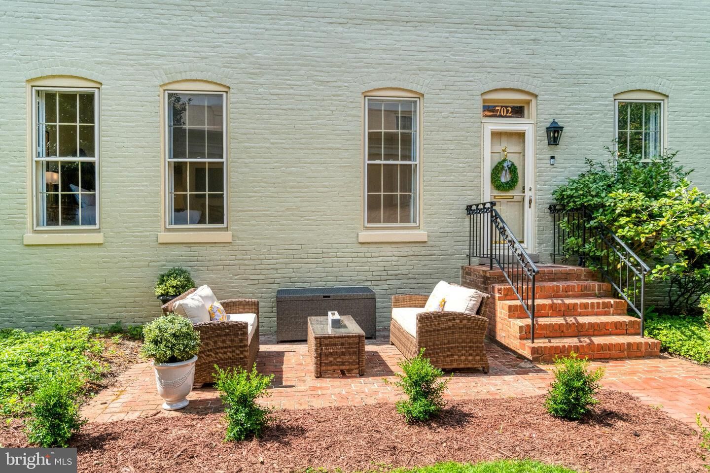 Property Photo:  702 Prince Street 2  VA 22314 