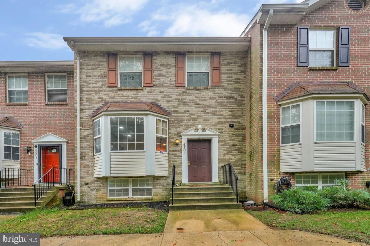 Property Photo:  5505 E Boniwood Turn  MD 20735 