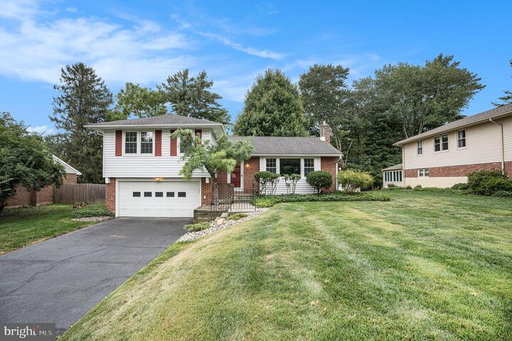 Property Photo:  117 Gillin Road  PA 19002 
