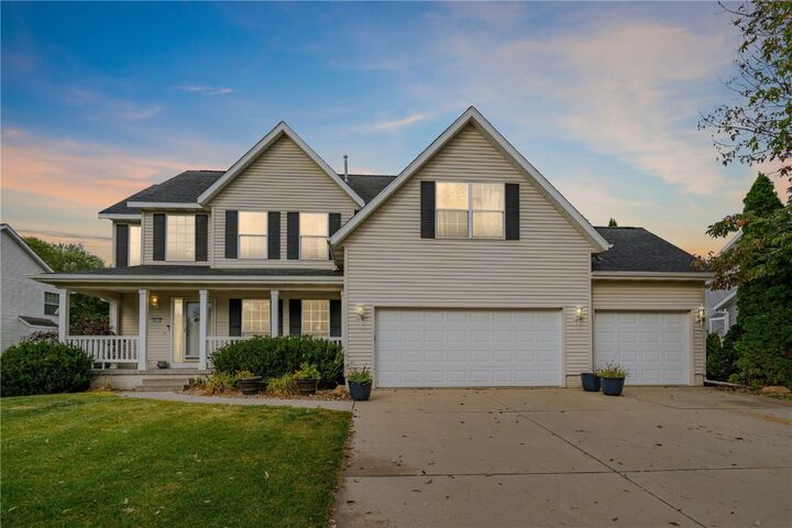 Property Photo: 2010 Newcastle Road IA 52302