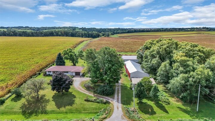 Property Photo:  5589 22nd Avenue Trail  IA 52349 