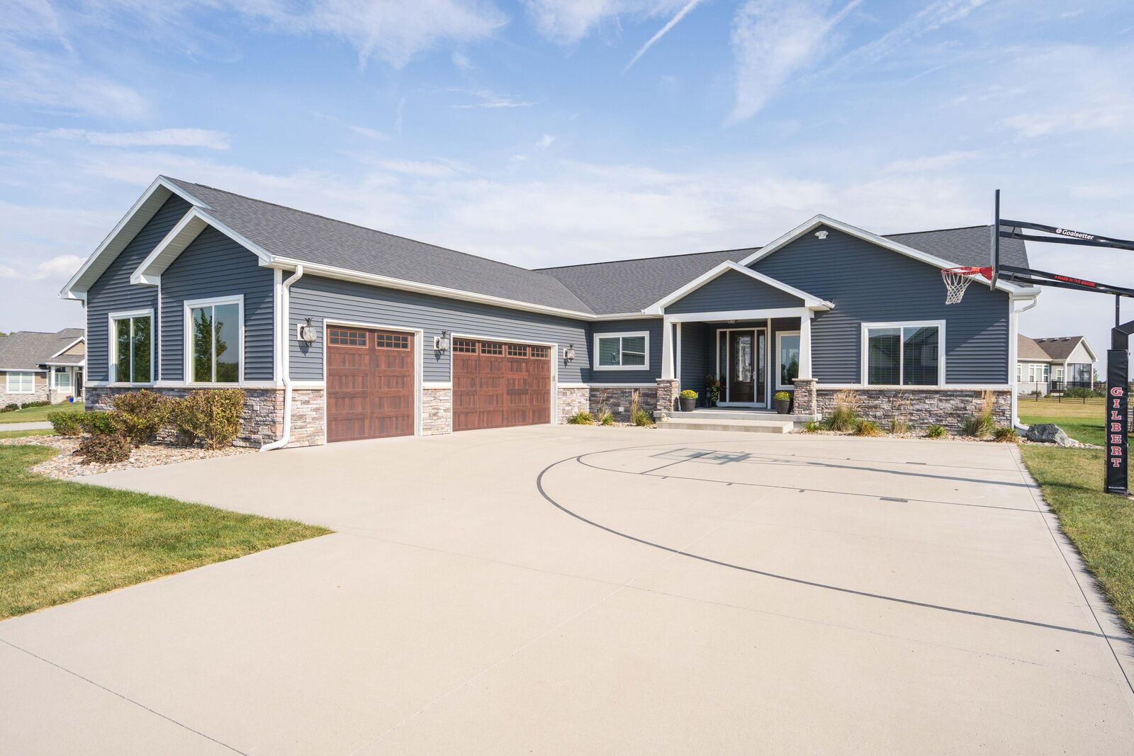 Property Photo:  5472 Windrose Lane  IA 50014 