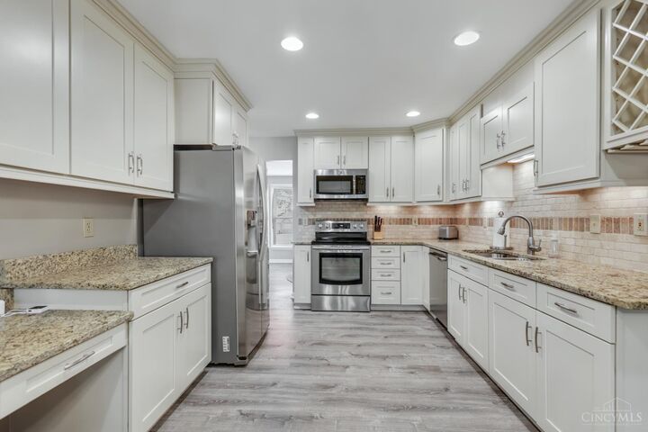 Property Photo:  9023 Country View Lane  OH 45140 