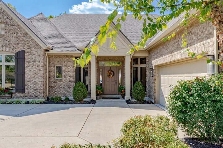 Property Photo:  1384 Courtyard Place  OH 45458 