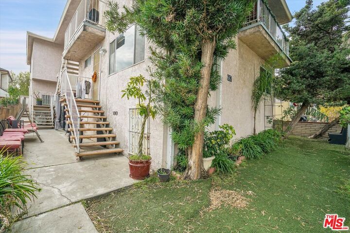 Property Photo: 667 W 22nd St CA 90731