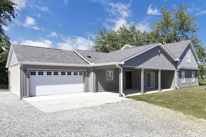 Property Photo:  4451 1/2 Lockbourne Road  OH 43207 