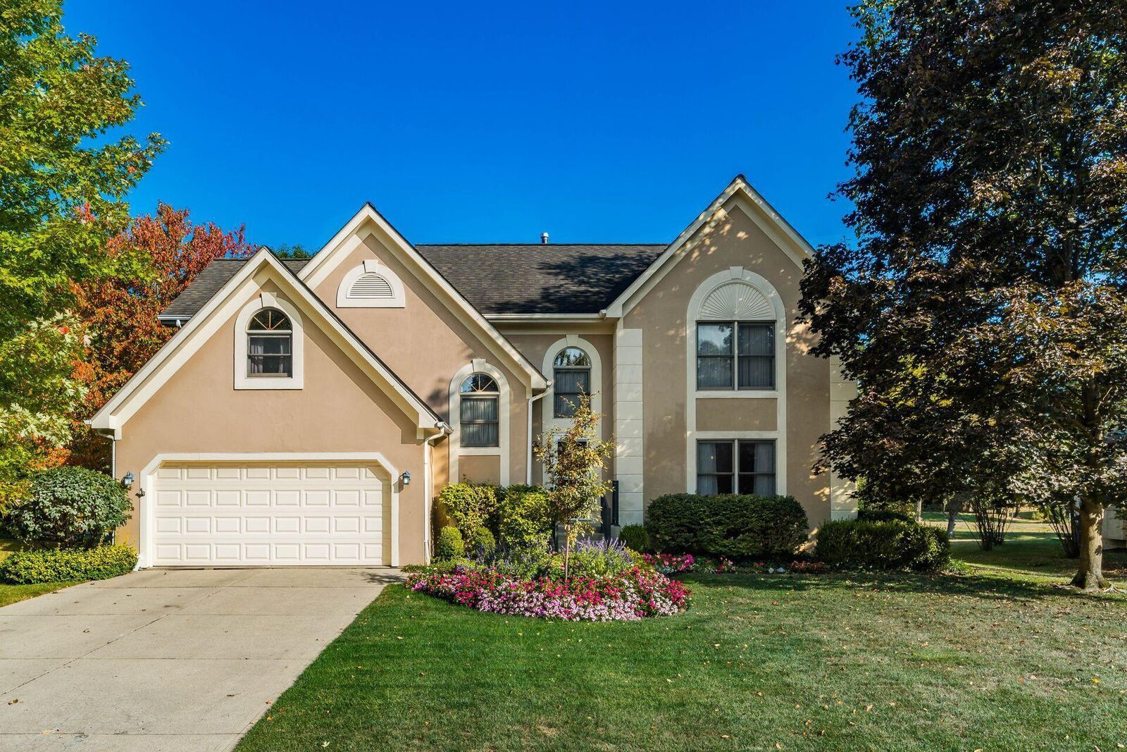 Property Photo:  806 Watten Lane  OH 43081 