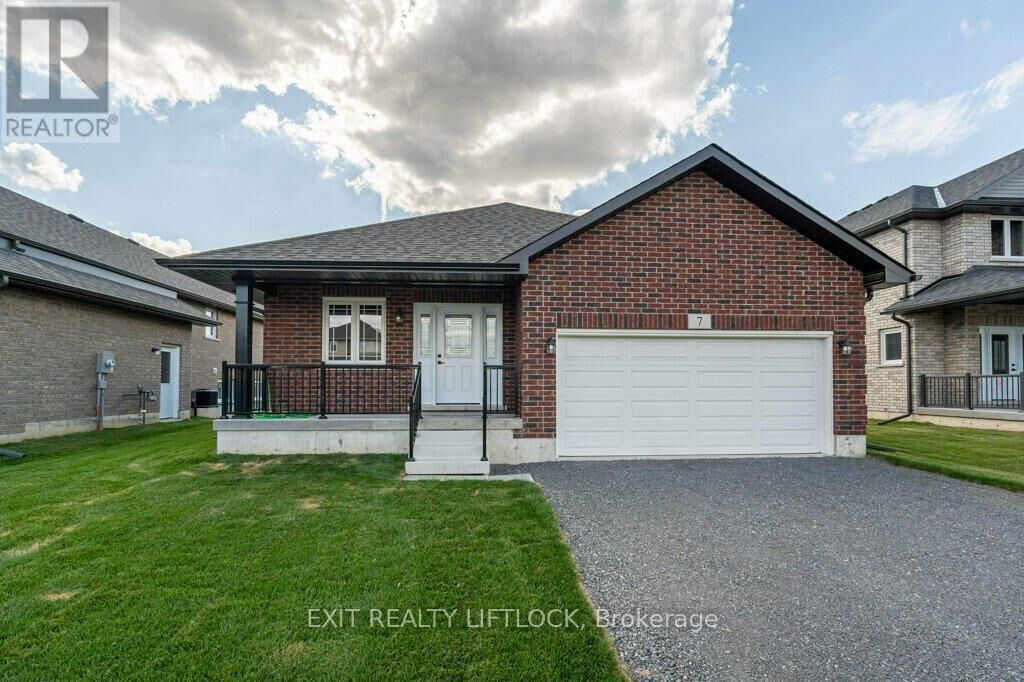 Property Photo:  7 Keeler Court  ON K0L 2V0 
