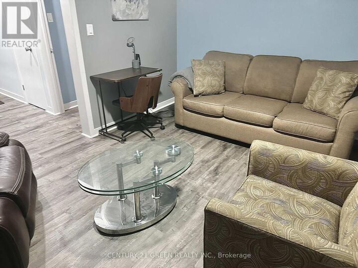 Property Photo:  143 Haig Street 3  ON L2R 7G8 