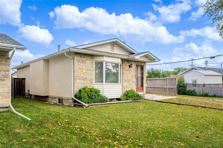 Photo de la propriété:  253 Woodbine Avenue  MB R2V 4H3 