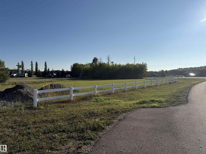 Property Photo:  35 61119 Range Road 465A  AB T9N 2H6 