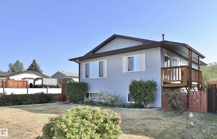 Property Photo:  66 Westview Crescent  AB T0M 0J0 