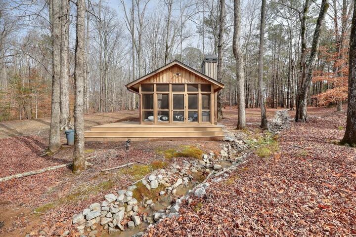 Property Photo:  709 White Oak Trail  GA 30655