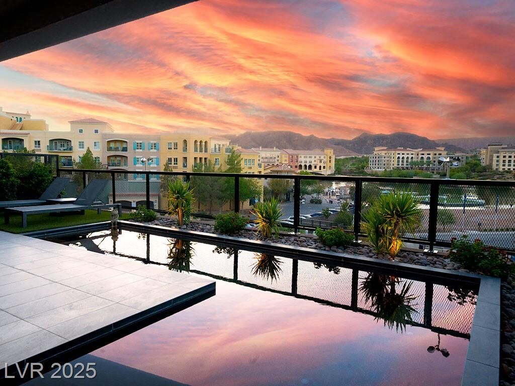 Property Photo:  38 Promenade Isle Lane  NV 89011 