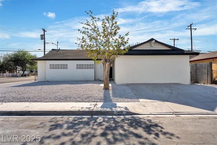 Property Photo: 1401 Mezpah Drive NV 89106