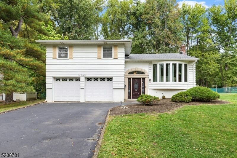 Property Photo:  121 Windsor Way  NJ 07922 