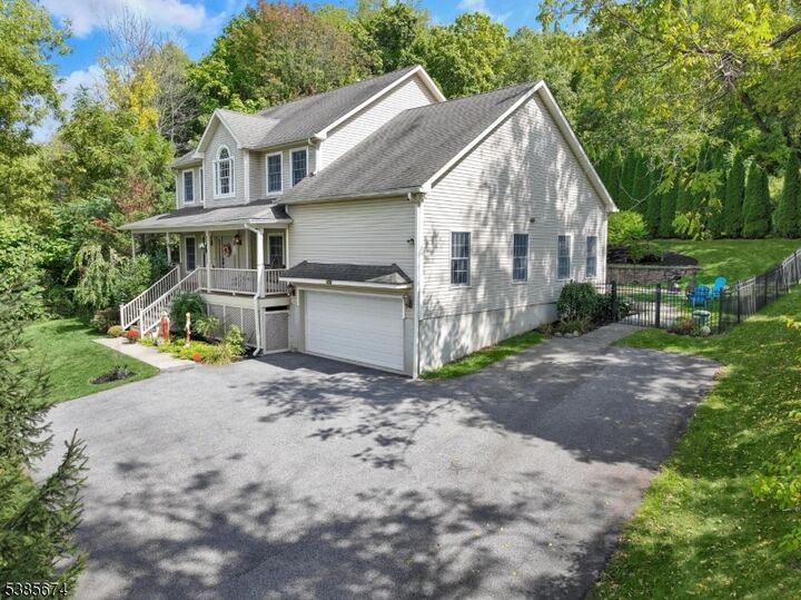Property Photo: 332 Lake Wallkill Rd NJ 07461