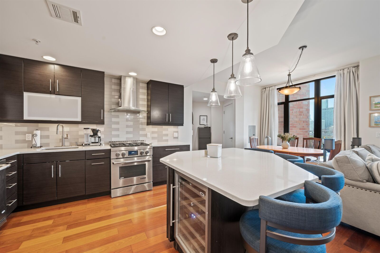Property Photo:  84 Willow Ave 4B  NJ 07030 